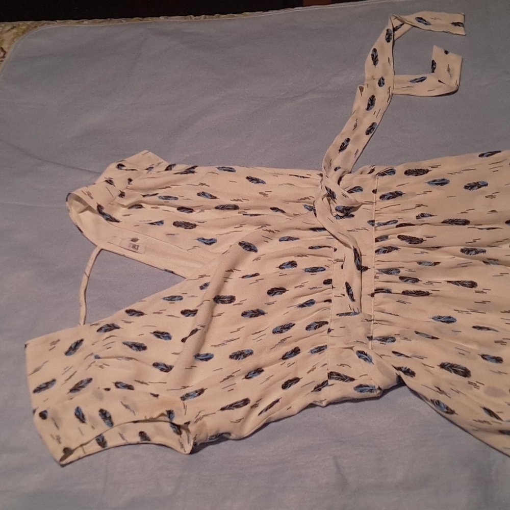 Dress - Picture 4 of 4